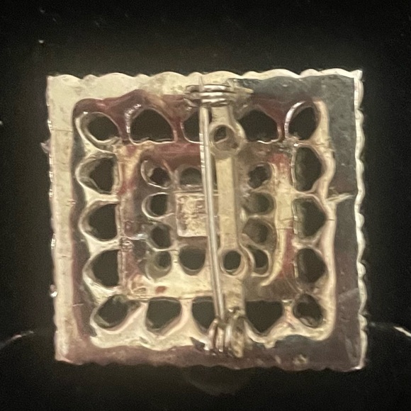 Red vintage brooch - Picture 3 of 7